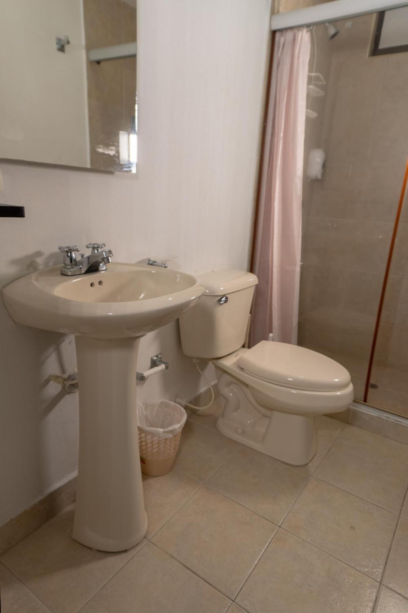 Aparta Hotel Roca Marina Santa Marta  Buitenkant foto