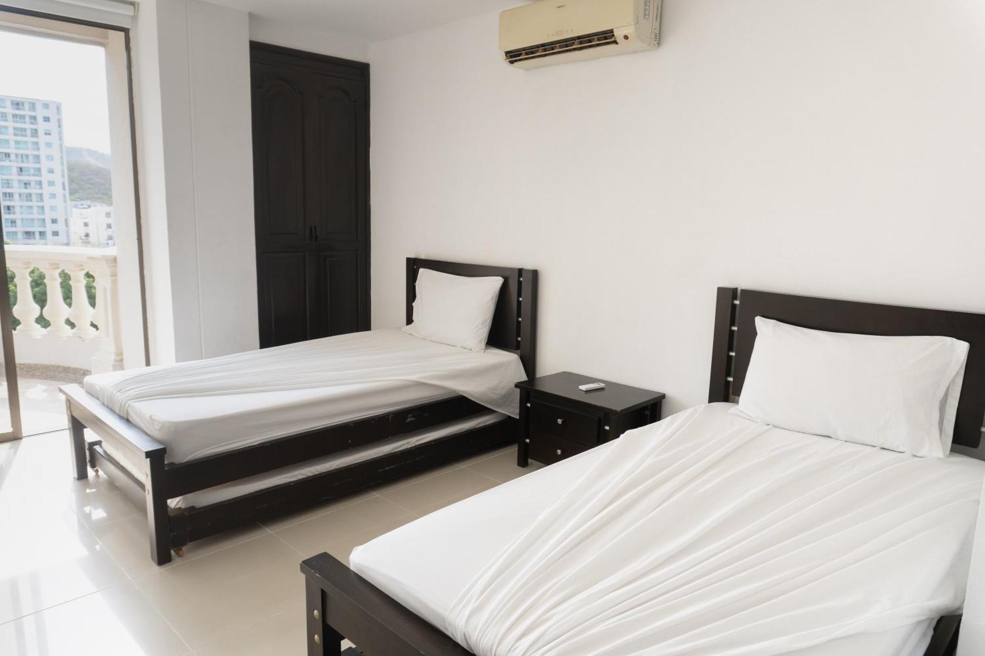 Aparta Hotel Roca Marina Santa Marta  Buitenkant foto